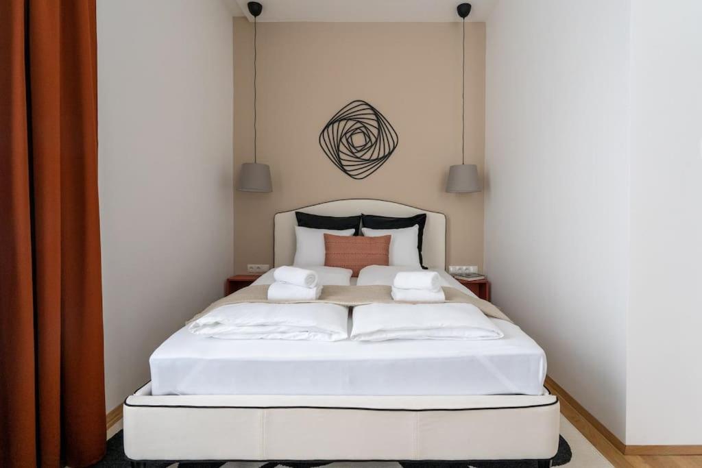Artful 1Br Suite, City Nearby By Hm Bécs Kültér fotó