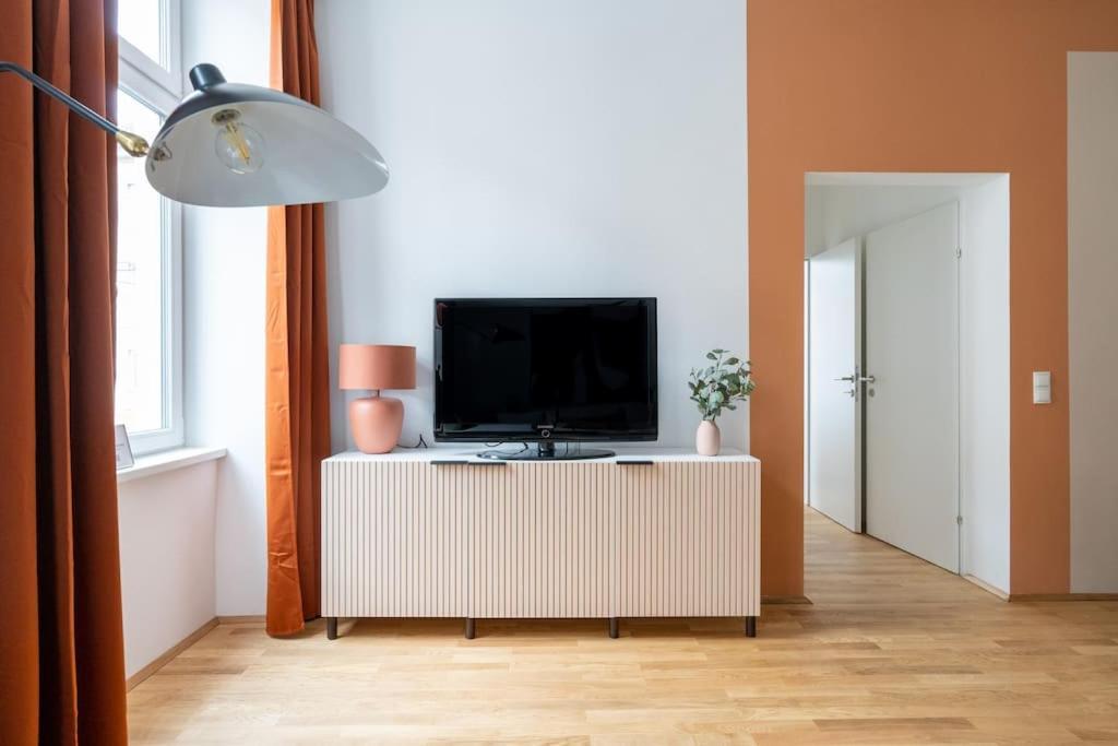 Artful 1Br Suite, City Nearby By Hm Bécs Kültér fotó